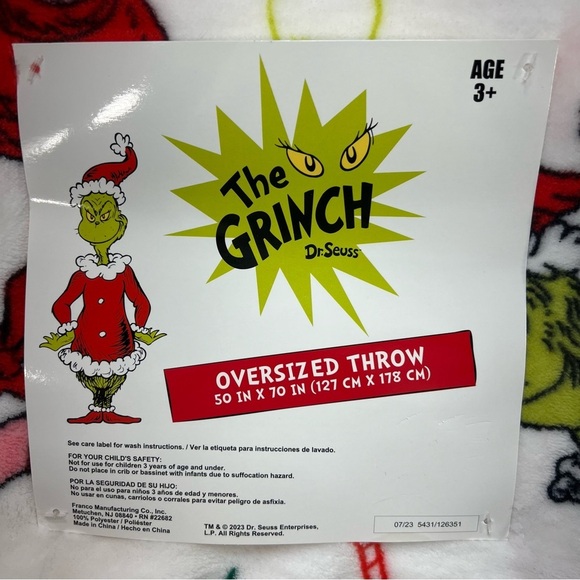 How The Grinch Stole Christmas Oversized VIRAL Throw Blanket - CIndy Lou Who Max - Picture 2 of 8